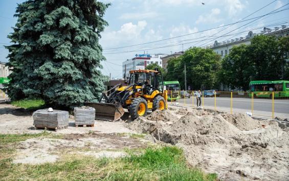 В Курске идёт благоустройство дворов на Клыкова и территории у ТЦ «Куряночка»