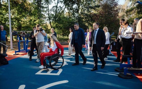 На «Боевке» открыли воркаут-зону с 60 тренажёрами На «Боевке» открыли воркаут-зону с 60 тренажёрами