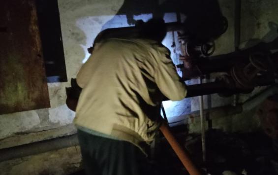 Авария в доме на Союзной, 65 в Курске устранена силами администрации, водоснабжение восстановлено Авария в доме на Союзной, 65 в Курске устранена силами администрации, водоснабжение восстановлено