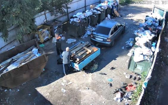 В Курской области нарушителей, устроивших стихийные свалки у домов, оштрафовали на 60 тысяч рублей В Курской области нарушителей, устроивших стихийные свалки у домов, оштрафовали на 60 тысяч рублей