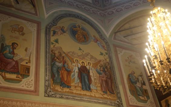 В Курске приступили к воссозданию росписей в Троицкой церкви