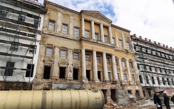 В Курске ускорилась реставрация здания бывшей мужской гимназии