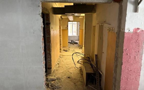 В Курской области подрядчику пригрозили жёсткими мерами за срыв ремонта школы В Курской области подрядчику пригрозили жёсткими мерами за срыв ремонта школы