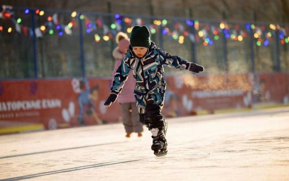 Зимний фестиваль «Губернаторские елки» в Курской области собрал 55 тысяч участников Зимний фестиваль «Губернаторские елки» в Курской области собрал 55 тысяч участников