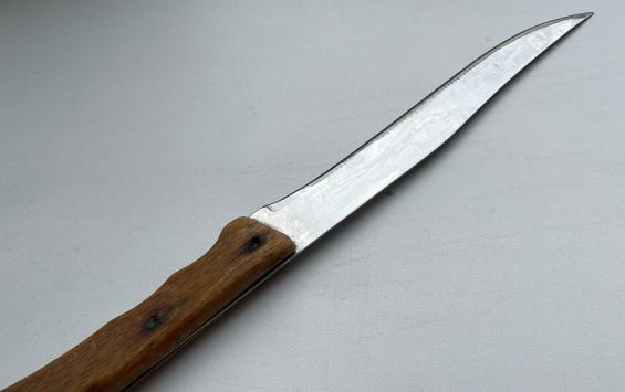 Курянин из-за парковочного места ударил мужчину ножом