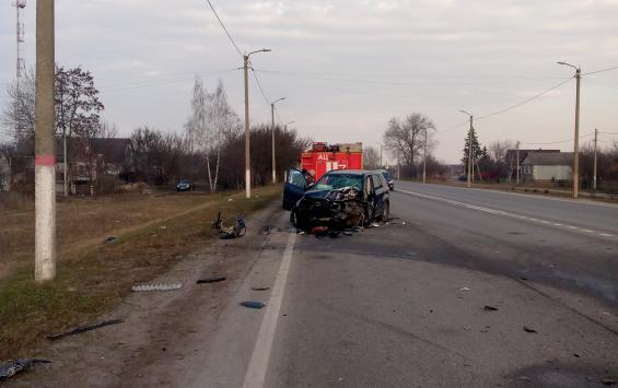 В Курской области 31 марта произошло лобовое столкновение двух иномарок