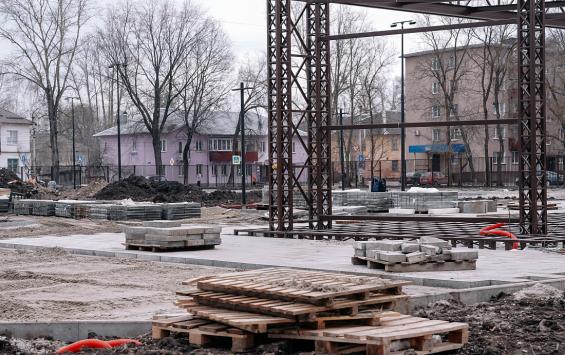 В Курске благоустраивают парк рядом с областным Дворцом молодёжи