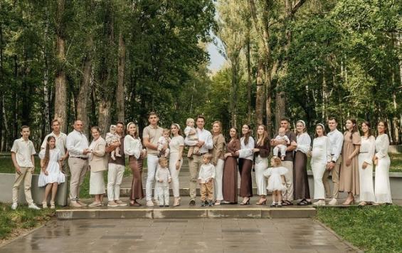Жительнице Курской области присвоили звание «Мать-героиня»