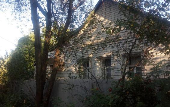 В Курской области мужчина после дарения дома пытался выгнать мать на улицу