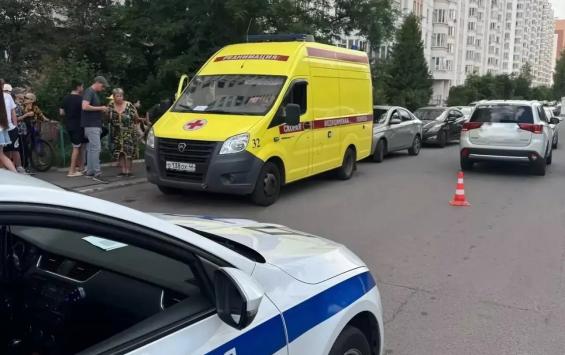 В Курске на проспекте Победы 12-летний мальчик пострадал под колесами иномарки во дворе