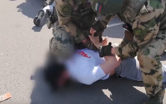 В Курске задержали подозреваемых в вымогательстве миллиона рублей В Курске задержали подозреваемых в вымогательстве миллиона рублей